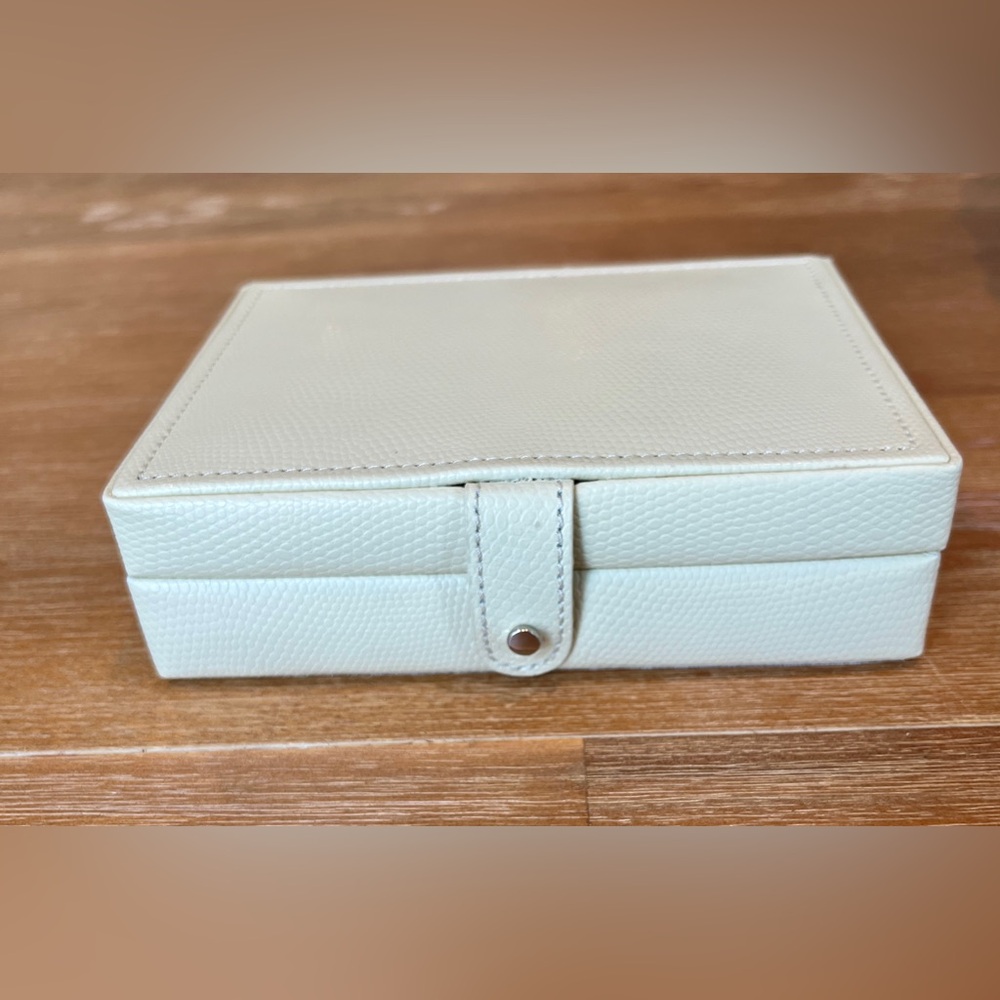 NWOT Pottery Barn Travel Leather Jewelry Box